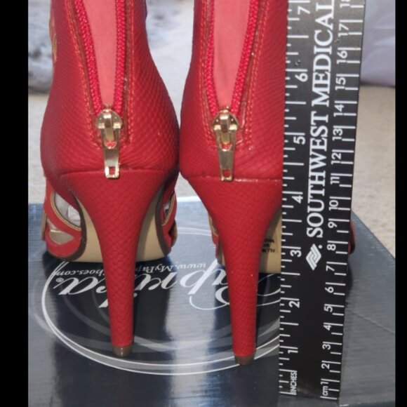 Unique Red Cutout Heels Size 7.5 - Picture 2 of 6